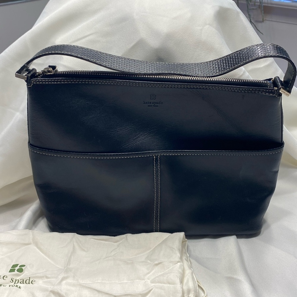 super deal KATE SPADE black LEATHER purse EXCELLENT CONDITION with dust bag